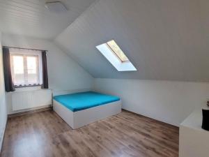 Prodej rodinného domu, Týnec nad Sázavou - Brodce, 187 m2