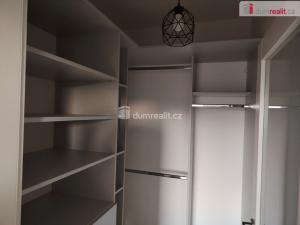 Pronájem bytu 3+1, Děčín - Děčín III-Staré Město, Zelená, 65 m2