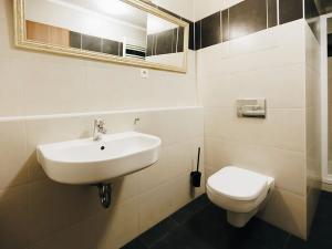 Prodej bytu 2+kk, Praha - Troja, Mazurská, 52 m2