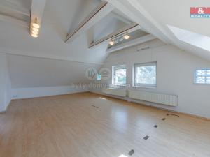 Prodej rodinného domu, Hroznětín, ČSA, 240 m2