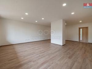 Prodej bytu 3+1, Mariánské Lázně, Stavbařů, 106 m2