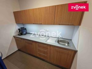 Pronájem kanceláře, Otrokovice, 100 m2