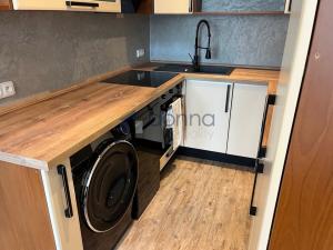 Pronájem bytu 2+kk, Praha, Hněvkovského, 45 m2