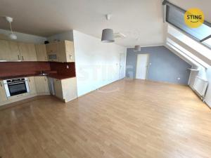 Pronájem bytu 2+kk, Opava, Tyršova, 61 m2