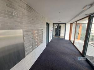Pronájem bytu 1+kk, Praha - Dolní Chabry, Ládevská, 35 m2