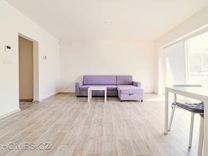 Pronájem bytu 2+kk, Praha - Dolní Chabry, Pod zámečkem, 60 m2
