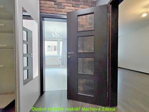 Pronájem bytu 3+kk, Praha - Vysočany, Na Harfě, 66 m2