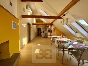 Pronájem bytu 4+kk, Velké Opatovice, Sokolská, 195 m2