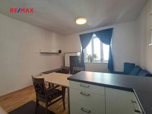 Pronájem bytu 2+kk, Praha - Strašnice, Nad Primaskou, 54 m2