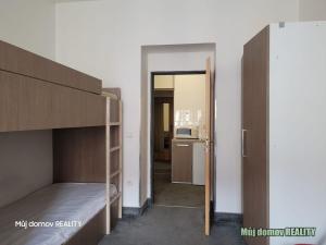Pronájem bytu 1+1, Praha - Smíchov, U Santošky, 45 m2