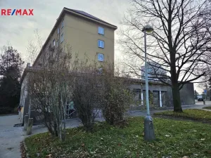 Pronájem obchodního prostoru, Praha - Michle, Jihlavská, 420 m2