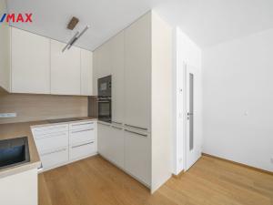 Pronájem bytu 2+kk, Hradec Králové - Pražské Předměstí, Gočárova třída, 48 m2