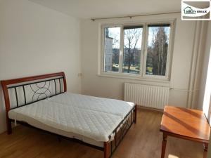 Prodej bytu 1+1, Cheb, Lomená, 35 m2