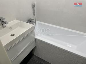 Pronájem bytu 1+1, Pardubice - Zelené Předměstí, S. K. Neumanna, 38 m2