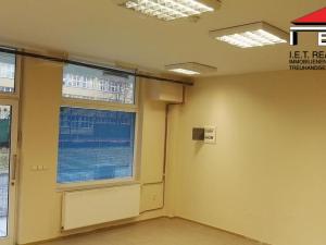 Pronájem obchodního prostoru, Ostrava, Adamusova, 45 m2