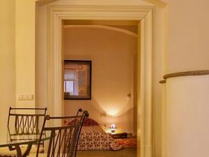 Pronájem bytu 2+1, Praha - Malá Strana, Vlašská, 94 m2