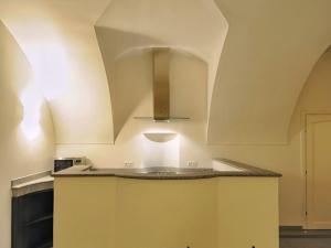 Pronájem bytu 2+1, Praha - Malá Strana, Vlašská, 94 m2