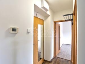 Pronájem bytu 2+kk, Králův Dvůr - Karlova Huť, Na Louce, 39 m2