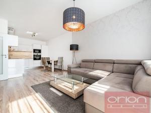 Pronájem bytu 2+kk, Praha - Žižkov, V zahrádkách, 56 m2