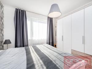 Pronájem bytu 2+kk, Praha - Žižkov, V zahrádkách, 56 m2