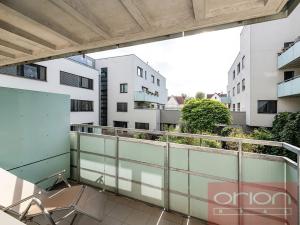 Pronájem bytu 2+kk, Praha - Žižkov, V zahrádkách, 56 m2