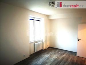 Pronájem bytu 3+1, Plzeň - Jižní Předměstí, Baarova, 80 m2