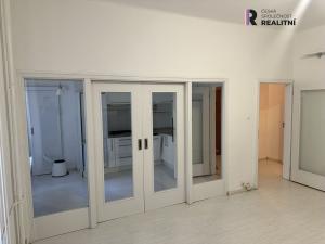Pronájem bytu 1+1, Praha - Vinohrady, Soběslavská, 40 m2