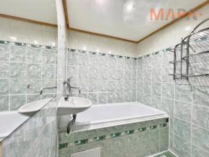 Pronájem bytu 2+1, Chomutov, Holešická, 62 m2