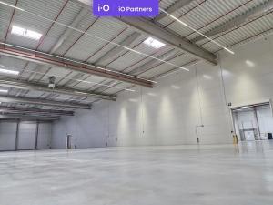 Pronájem skladu, Cvrčovice, 19825 m2