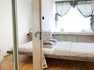 Pronájem bytu 2+kk, Praha, U Hostavického potoka, 51 m2