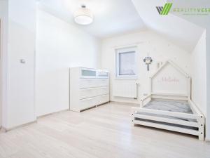 Prodej rodinného domu, Lužice, 190 m2