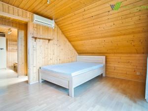 Prodej rodinného domu, Lužice, 190 m2