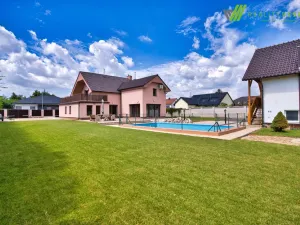 Prodej rodinného domu, Lužice, 190 m2