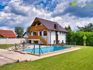 Prodej rodinného domu, Lužice, 190 m2