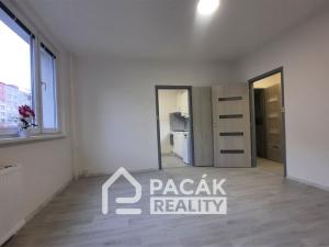 Pronájem bytu 2+1, Olomouc - Neředín, Stiborova, 45 m2