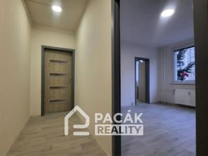 Pronájem bytu 2+1, Olomouc - Neředín, Stiborova, 45 m2