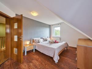 Prodej rodinného domu, Vlčice, 180 m2