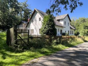 Prodej rodinného domu, Žalany - Černčice, 140 m2