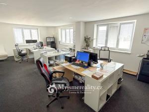 Prodej výrobních prostor, Tavíkovice, 2425 m2