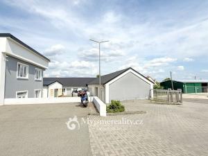 Prodej výrobních prostor, Tavíkovice, 2425 m2