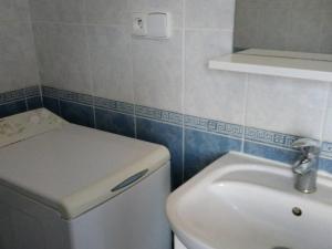 Pronájem bytu 2+kk, Praha - Běchovice, Václava Kovaříka, 50 m2