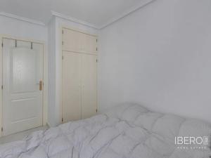 Prodej bytu 3+kk, Torrevieja, Španělsko, 45 m2
