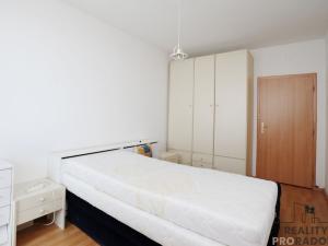 Pronájem bytu 3+1, Praha, Na betonce, 67 m2
