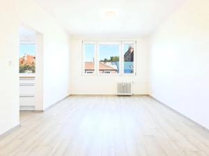 Prodej bytu 3+1, Praha - Strašnice, Tuklatská, 76 m2