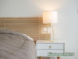 Pronájem bytu 3+kk, Praha - Holešovice, Komunardů, 106 m2