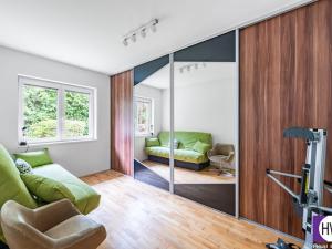 Prodej rodinného domu, Podolanka, 333 m2