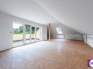 Prodej rodinného domu, Podolanka, 333 m2
