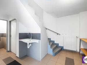 Prodej rodinného domu, Podolanka, 333 m2