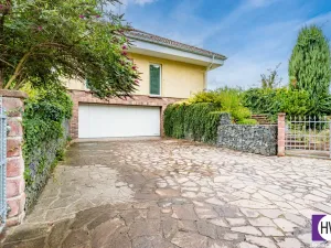 Prodej vícegeneračního domu, Podolanka, Pod Strání, 333 m2