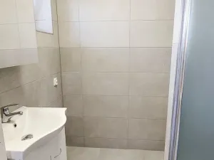 Pronájem bytu 1+1, Františkovy Lázně - Horní Lomany, Budovatelská, 50 m2